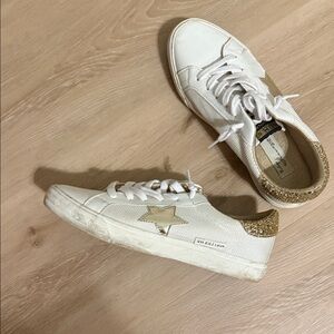 Vintage Havana White and Gold Athletic Shoes